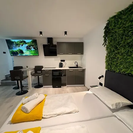 Luxe Adriatic Apartment Split